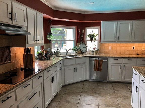 4th image of 6010 Blue Bay Dr