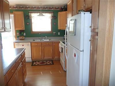 3rd image of 125 Sandhurst St