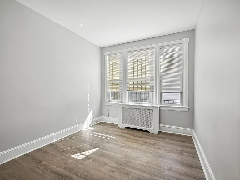 167 V St NE — Photo 2