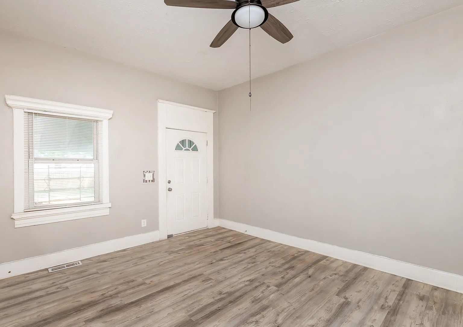 1058 Dixie Highway - 1 — Photo 3