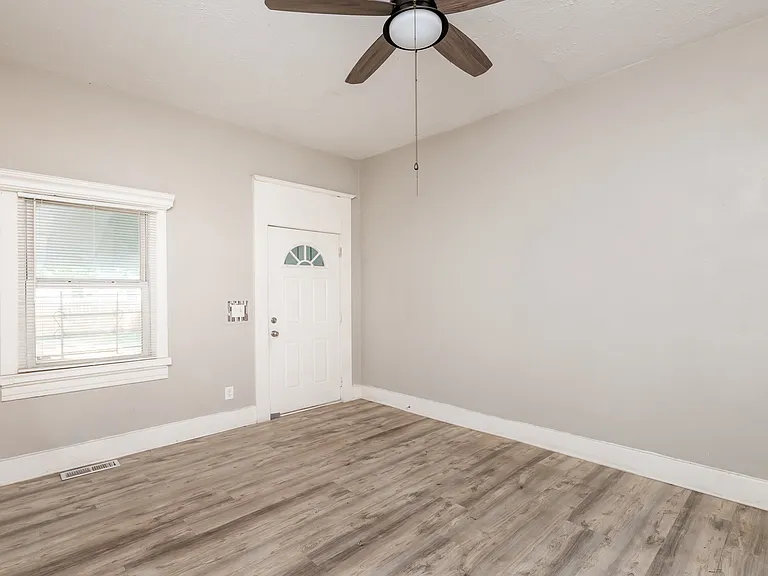 1058 Dixie Hwy — Photo 20