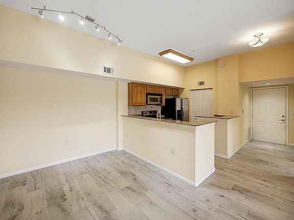 2nd image of 281 SW Palm Dr APT 202