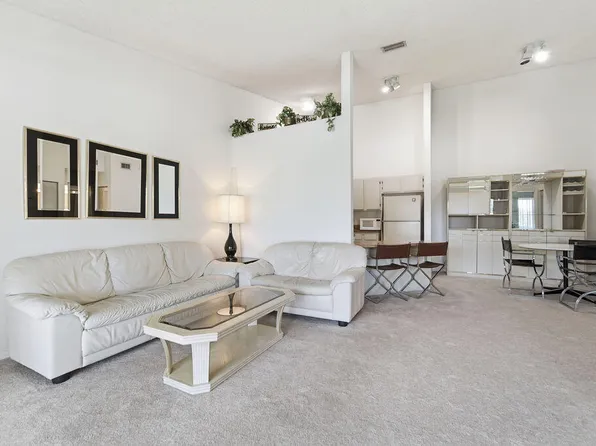 6519 Chasewood Drive #E, Jupiter, FL 33458