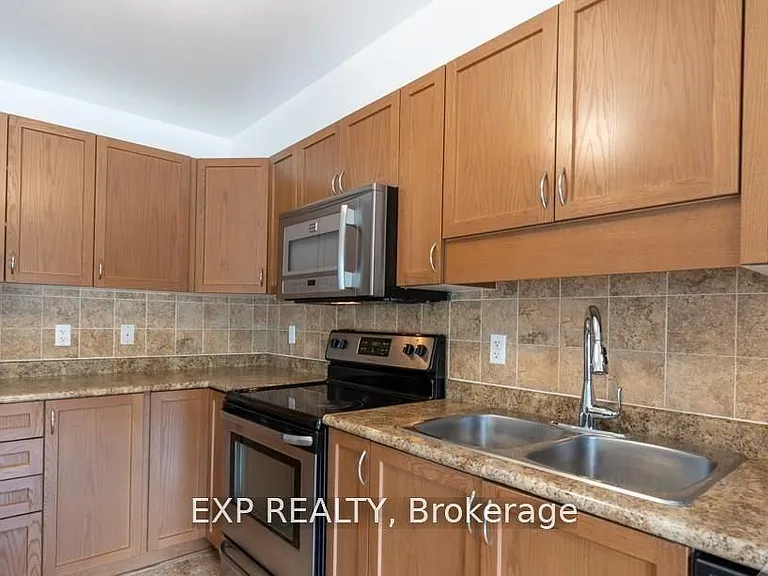 282 Macoun Cir — Photo 11