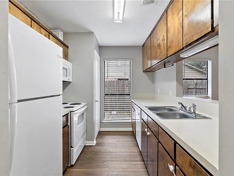616 Cross Timbers Dr — Photo 12