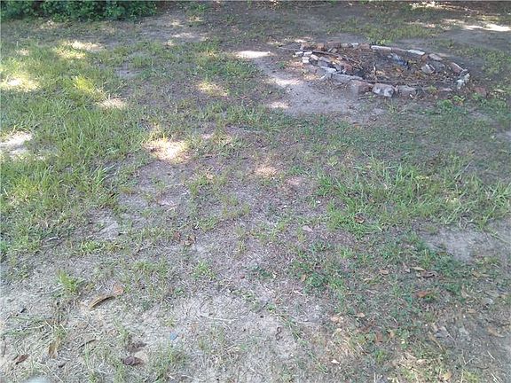 3rd image of 602 1/2 N McGuire Ave