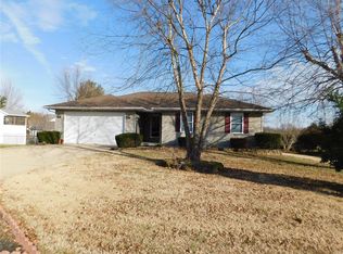 114 N Fork Dr, Sullivan, MO 63080