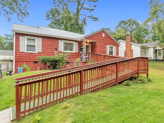 3rd image of 237 Briarcliff Rd