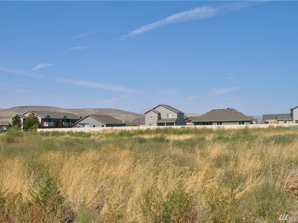 715 3rd Ave NE, Ephrata, WA 98823