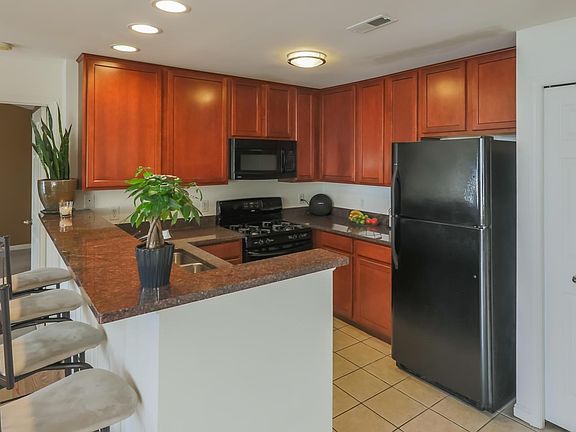 4th image of 3336 Primrose Ln