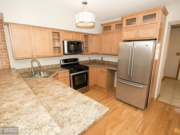 2nd image of 1112 S East Ave