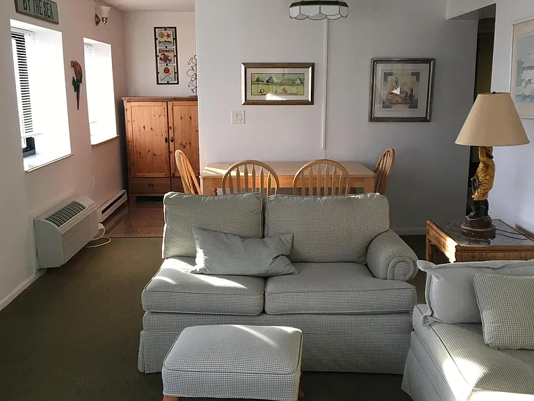 750 W Broadway #2R — Photo 7