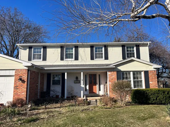 41250 Appleby Ct, Northville, MI 48168