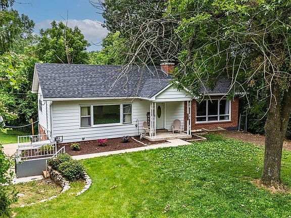 2nd image of 1216 Miller Rd
