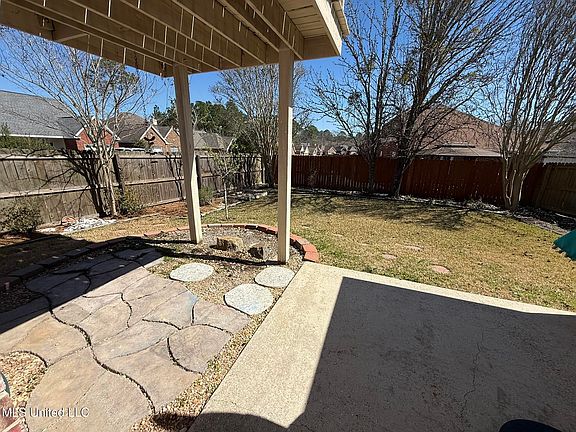 5th image of 19478 W Lake Village Dr
