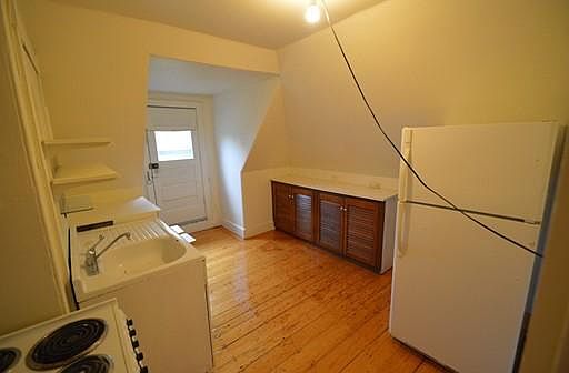 2nd image of 47 Auburn St #3