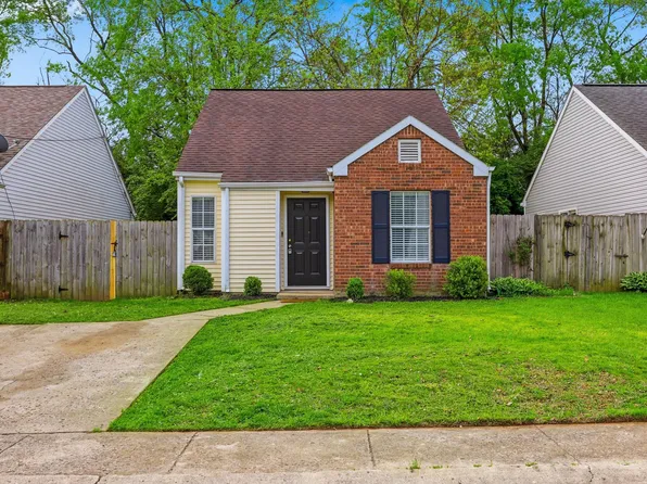 1006 Parkside Dr, Georgetown, KY 40324