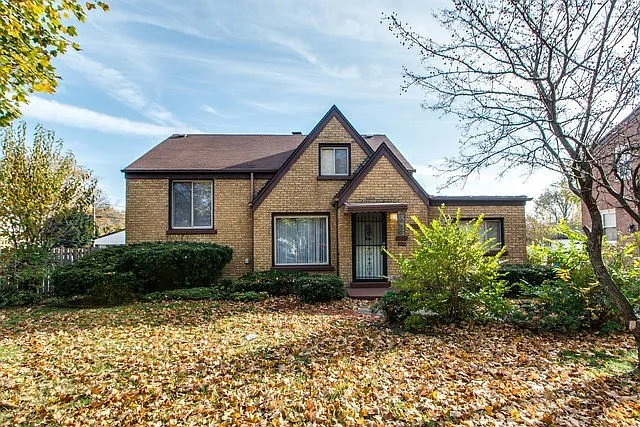 1513 Morris Ave photo 1