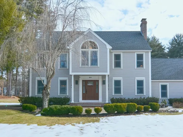 15 Carmichael Way, Groton, MA 01450