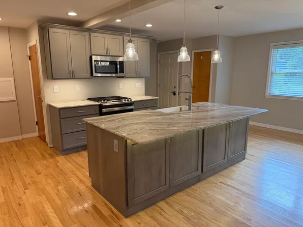 68 Regal Pl #8, New Hartford, NY 13413