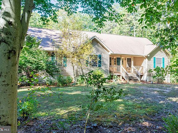 2nd image of 138 Shorewood Dr