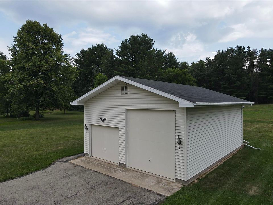 230 High St, Clintonville, WI 54929 MLS 50278408 Zillow