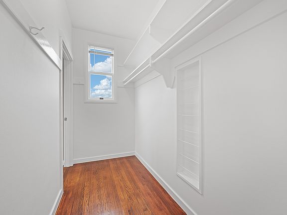 4th image of 1700 Bay St APT 306