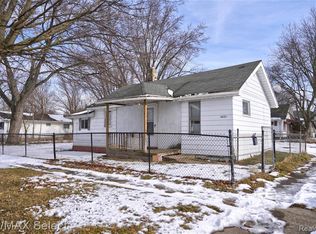 4021 Tuxedo Ave, Flint, MI 48507