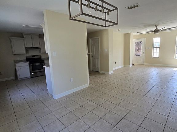 3rd image of 1136 Savannah Loop