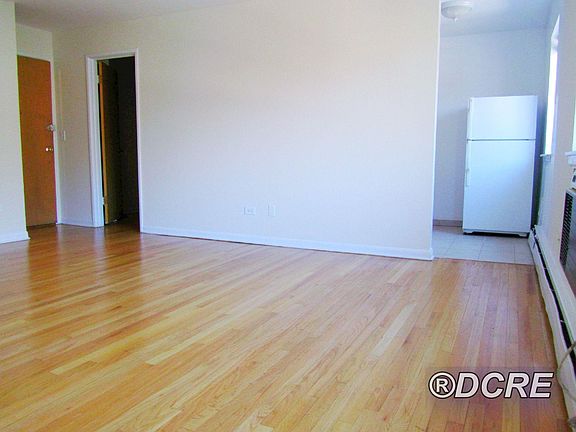 4th image of 1441 W Howard St APT 514