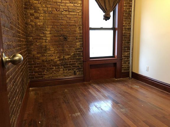 4th image of 455 E 117th St APT 5