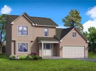 1488 Evergreen Ln, Lake View, NY 14085