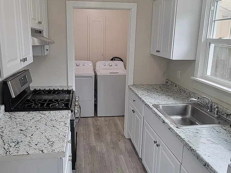 321 W K St — Photo 6