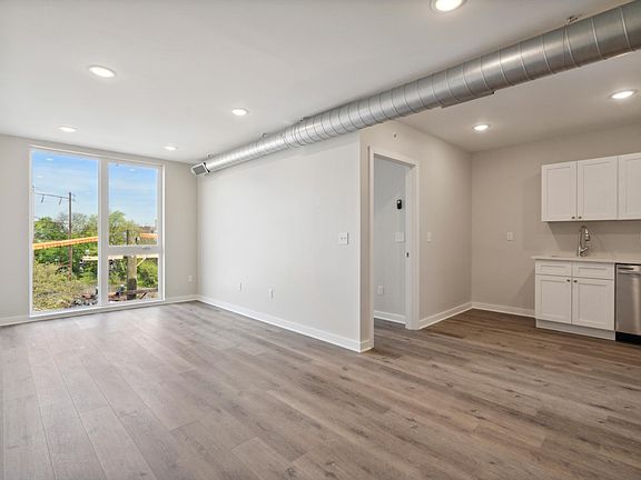 5th image of 5300 Whitby Ave #203