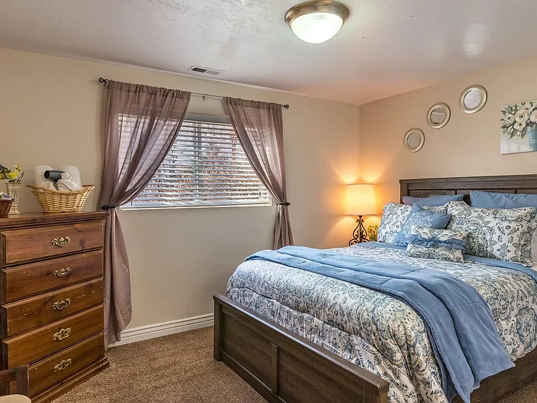 236 S Aileen Way — Photo 32