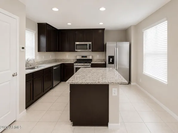 8247 W ILLINI Street, Phoenix, AZ 85043