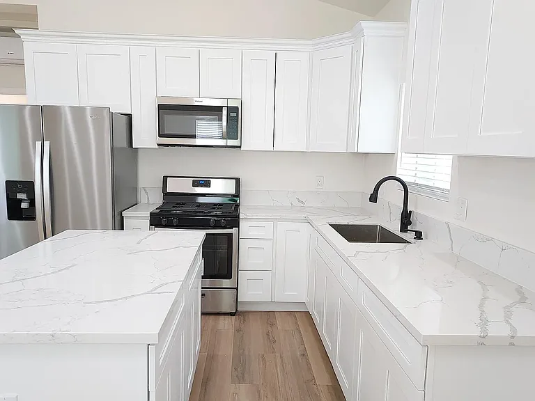 8814 Geraldine Ave — Photo 3