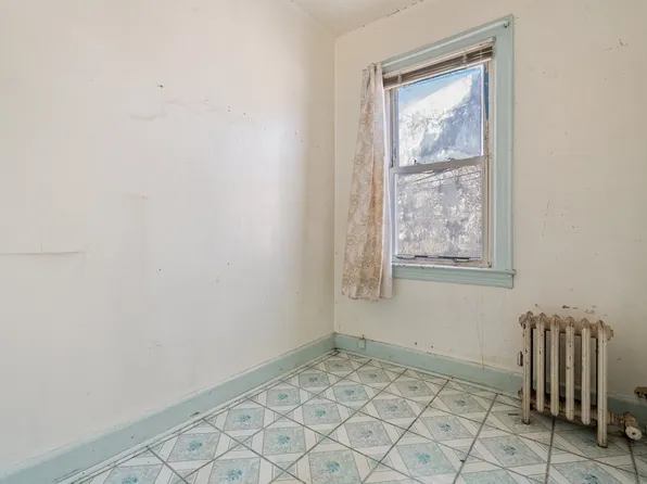 100-30 Martense Avenue image 14 of 36