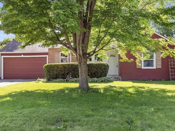137 Central Ave, Aurora, IL 60506