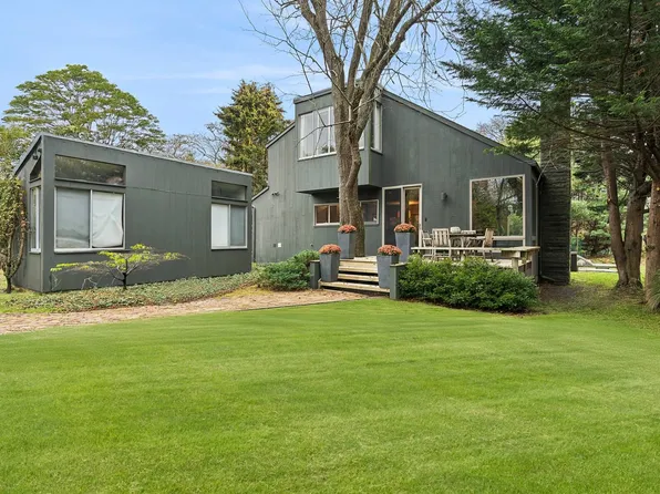212 Upper 7 Ponds Rd, Water Mill, NY 11976