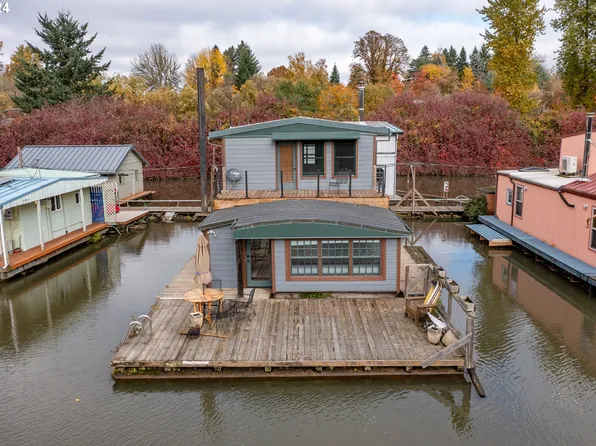15500 Ferry 12a B, Portland, OR 97231