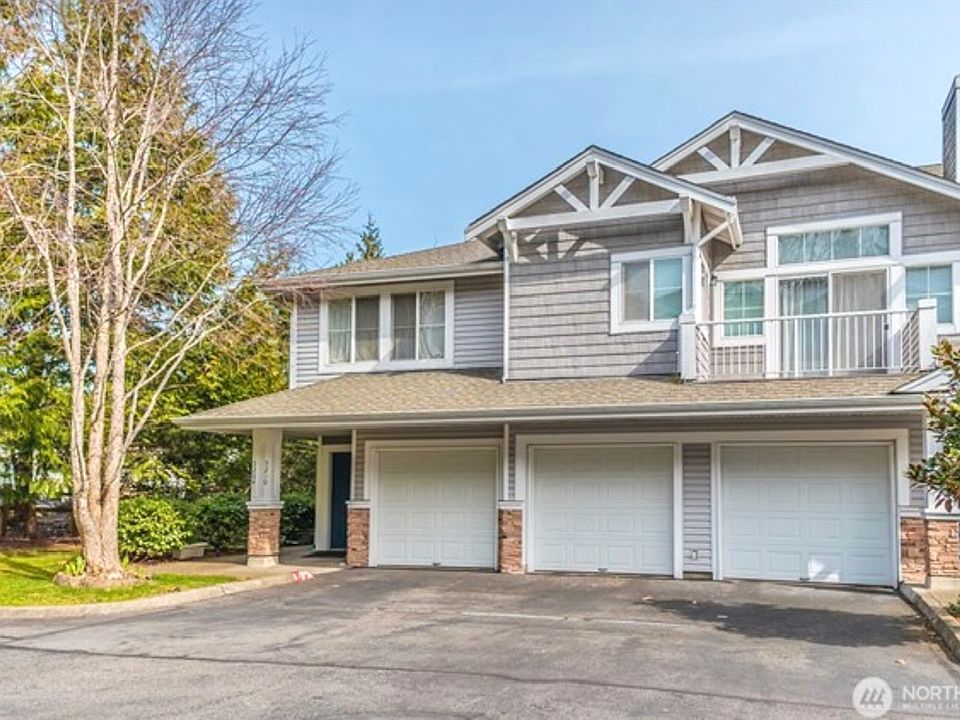 Beautiful and sought-after Summerhill Village community