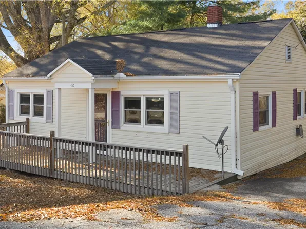 310 S Pine St, Walhalla, SC 29691