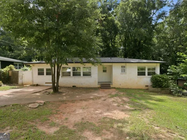6135 Holiday Blvd, Forest Park, GA 30297