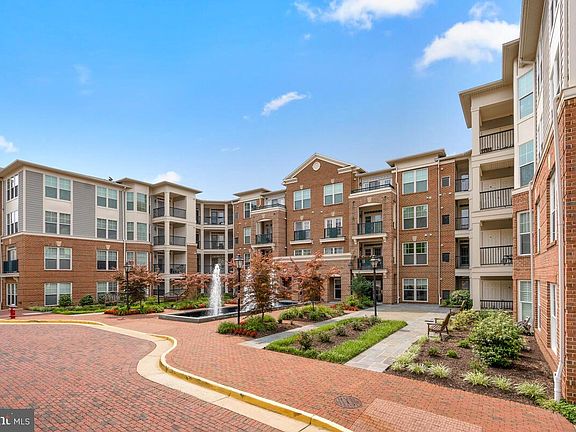 4th image of 2903 Saintsbury Plz APT 209