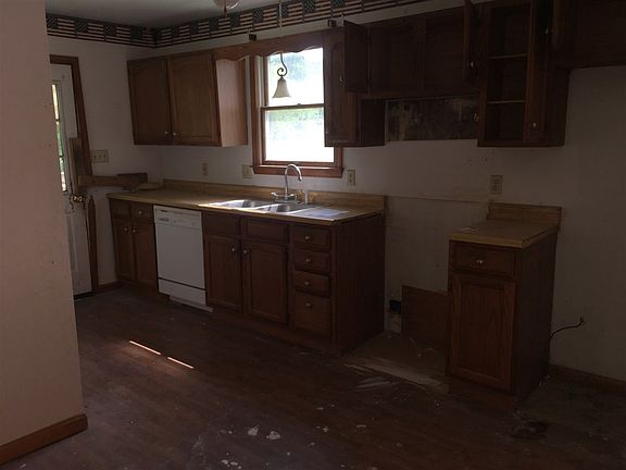3rd image of 1358 W State Road 64