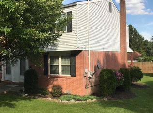 710 S 7th St, Youngwood, PA 15697