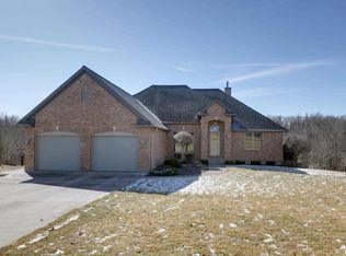 6414 Stone Ridge Dr, Quincy, IL 62305