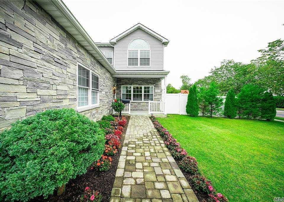 101 Livingston Ave, Babylon, NY 11702 Zillow