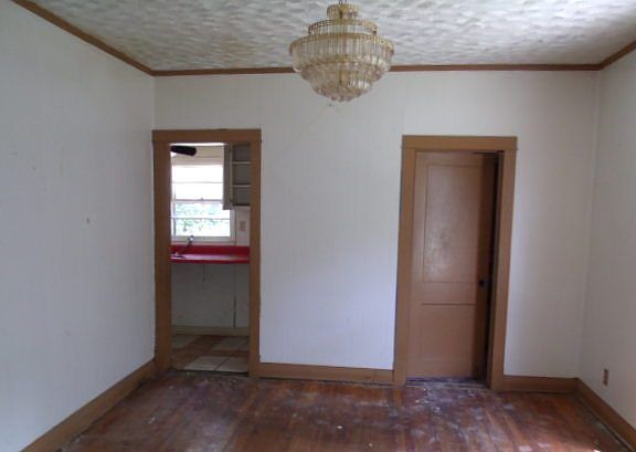 2nd image of 3237 S Benton Ave